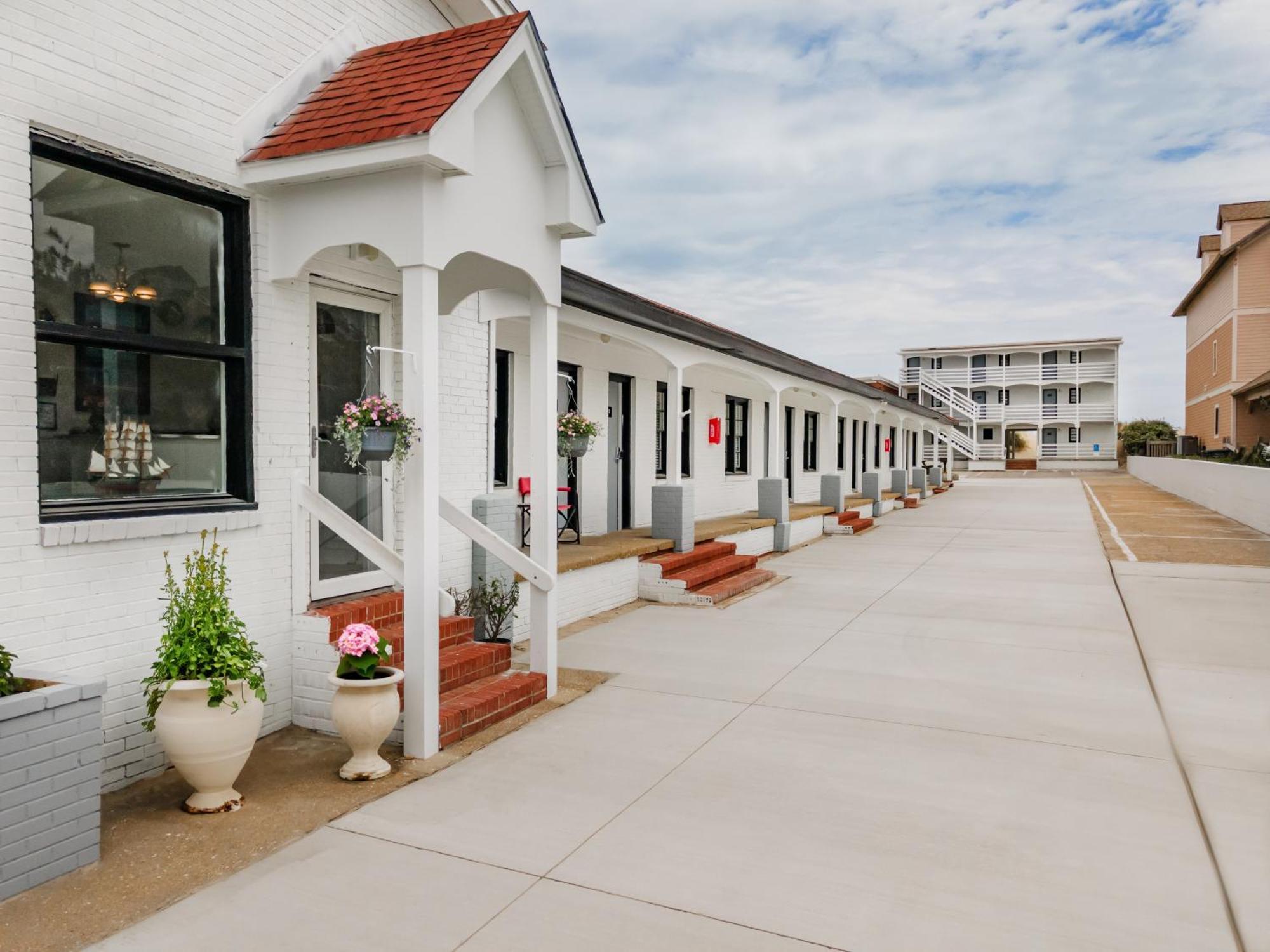 Mia'S Boutique Hotel Nags Head Buitenkant foto
